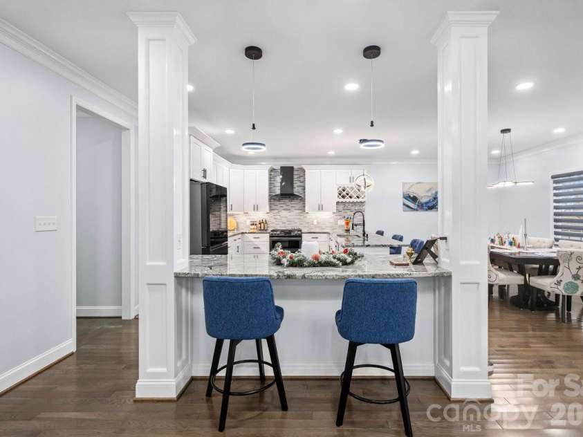 3670 9th Street Drive, Hickory, NC 28601.  MLS# CAR4330320, YatesRealty ID 12528. 