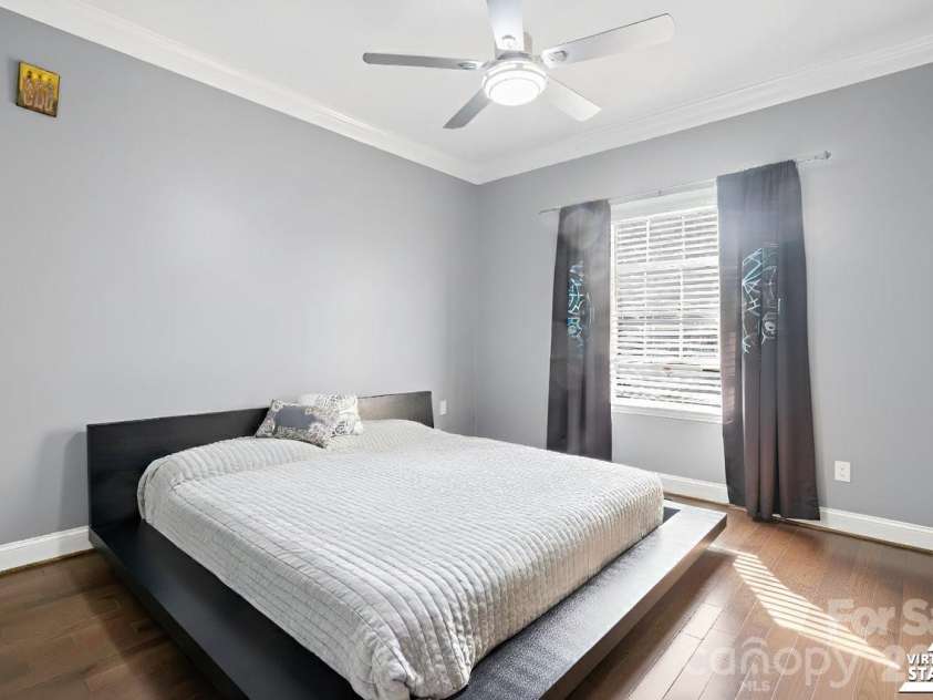 3670 9th Street Drive, Hickory, NC 28601.  MLS# CAR4330320, YatesRealty ID 12528. 