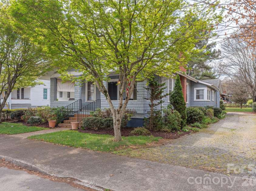 66 Hazel Street, Waynesville, NC 28786.  MLS# CAR4366235, YatesRealty ID 12528. 