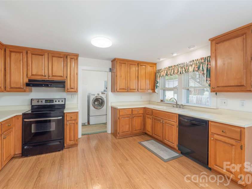 66 Hazel Street, Waynesville, NC 28786.  MLS# CAR4366235, YatesRealty ID 12528. 