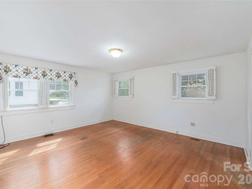 66 Hazel Street, Waynesville, NC 28786.  MLS# CAR4366235, YatesRealty ID 12528. 