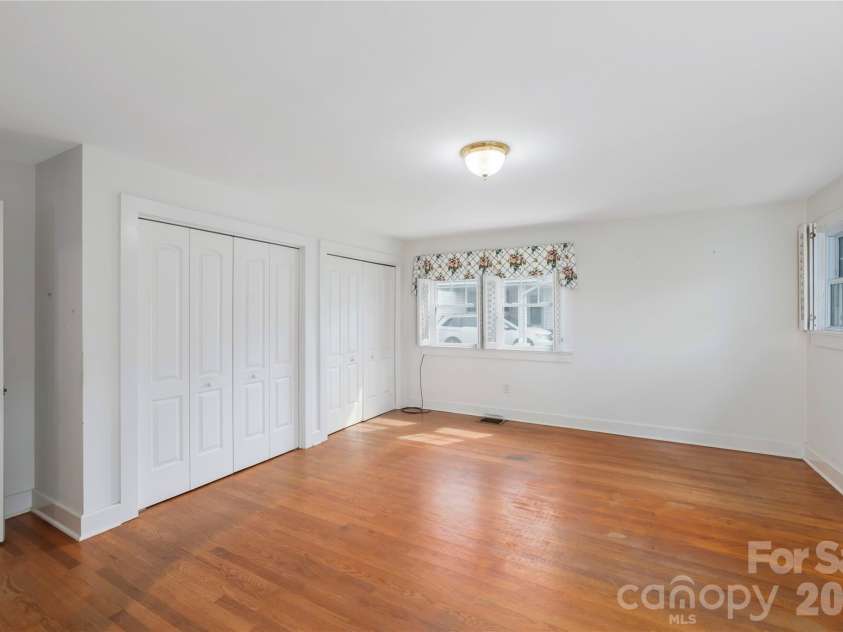66 Hazel Street, Waynesville, NC 28786.  MLS# CAR4366235, YatesRealty ID 12528. 