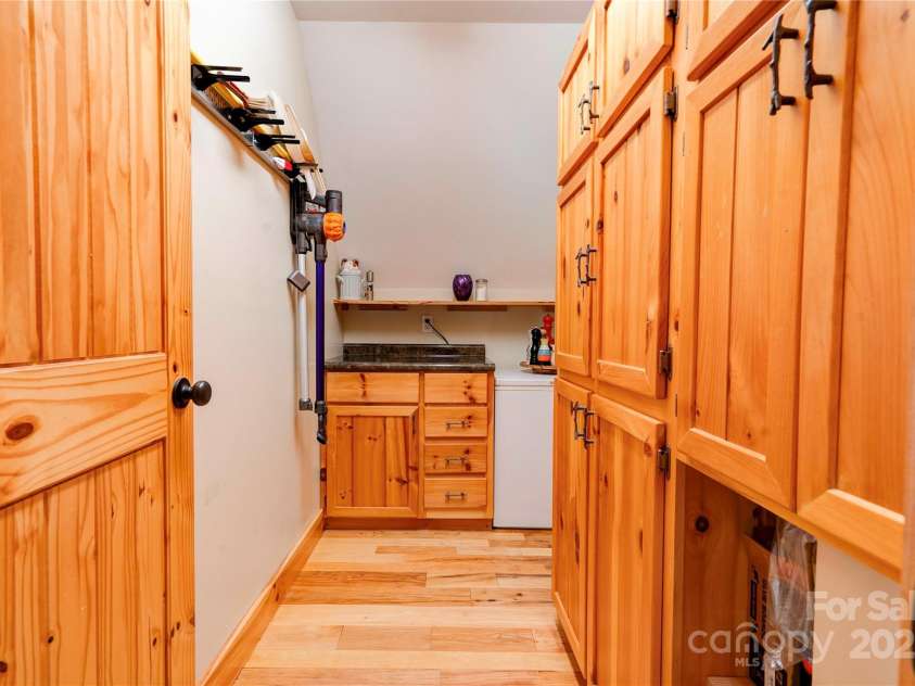1307 Tiffany Lane, Shelby, NC 28152.  MLS# CAR4252661, YatesRealty ID 12529. 