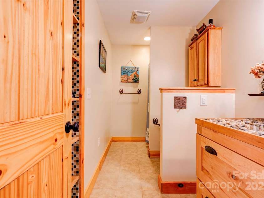 1307 Tiffany Lane, Shelby, NC 28152.  MLS# CAR4252661, YatesRealty ID 12529. 
