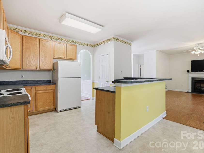 3916 Grace Court, Indian Trail, NC 28079.  MLS# CAR4367122, YatesRealty ID 12529. Kitchen