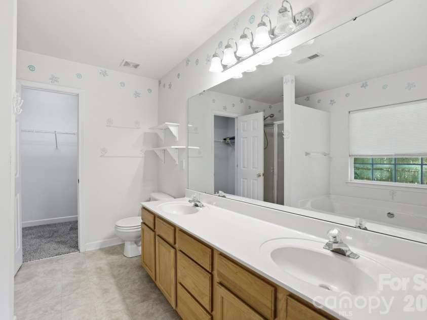 3916 Grace Court, Indian Trail, NC 28079.  MLS# CAR4367122, YatesRealty ID 12529. Primary Bath
