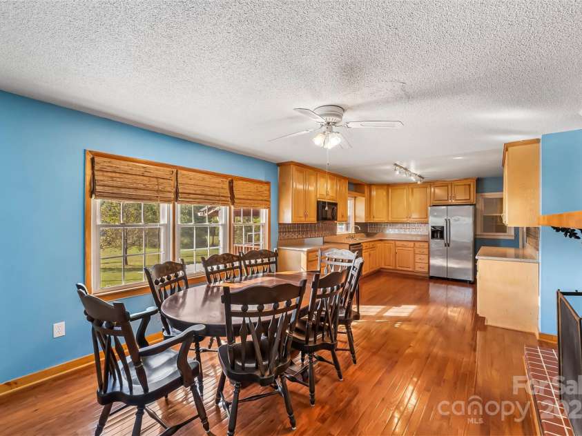 5325 US 70 Highway, Marion, NC 28752.  MLS# CAR4305207, YatesRealty ID 1253. 