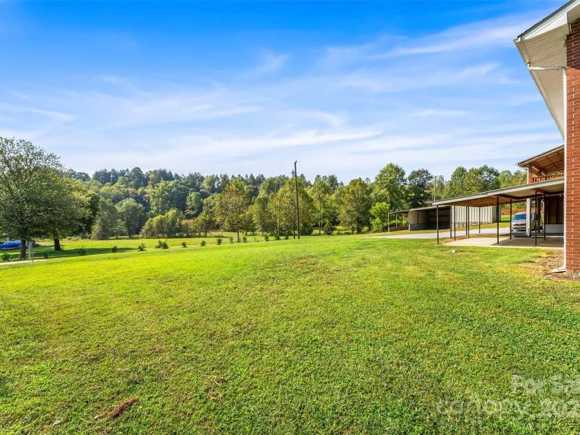 5325 US 70 Highway, Marion, NC 28752.  MLS# CAR4305207, YatesRealty ID 1253. 