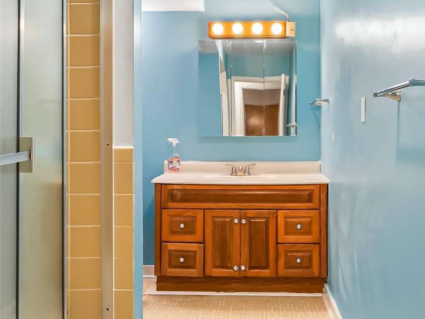 5325 US 70 Highway, Marion, NC 28752.  MLS# CAR4305207, YatesRealty ID 1253. Basement full bath