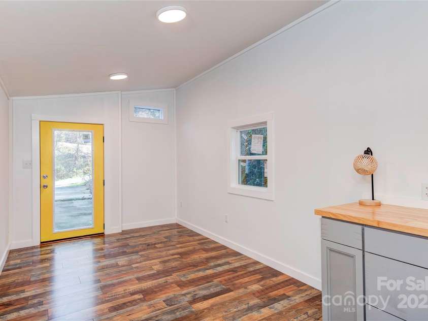 89 Flynn Branch Road, Asheville, NC 28804.  MLS# CAR4198196, YatesRealty ID 12530. Great tiny space for guests