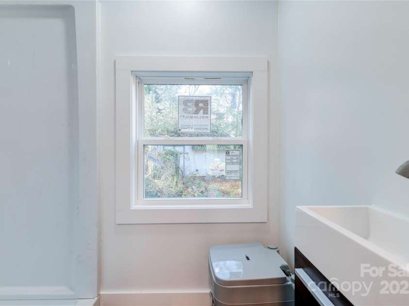89 Flynn Branch Road, Asheville, NC 28804.  MLS# CAR4198196, YatesRealty ID 12530. Studio bathroom