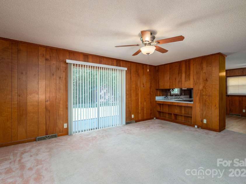 215 Suncrest Road, Cherryville, NC 28021.  MLS# CAR4311132, YatesRealty ID 12532. Dining Room/Open Space