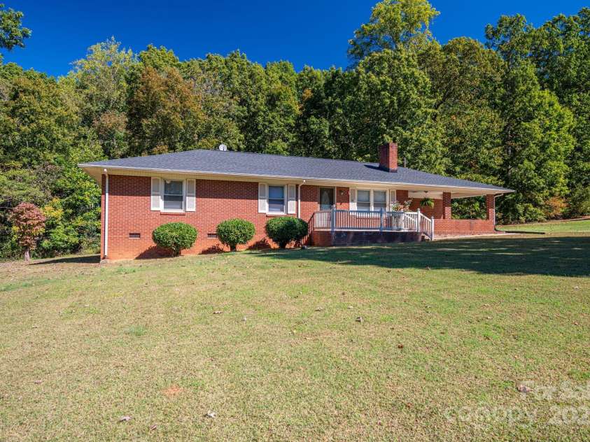 215 Suncrest Road, Cherryville, NC 28021.  MLS# CAR4311132, YatesRealty ID 12532. Front of House