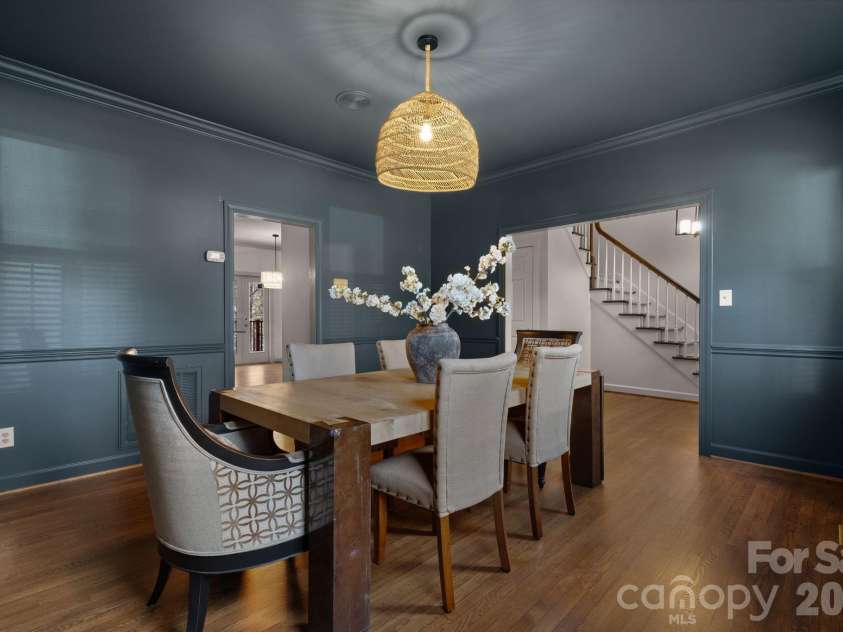 550 20th Avenue Court, Hickory, NC 28601.  MLS# CAR4360432, YatesRealty ID 12532. 