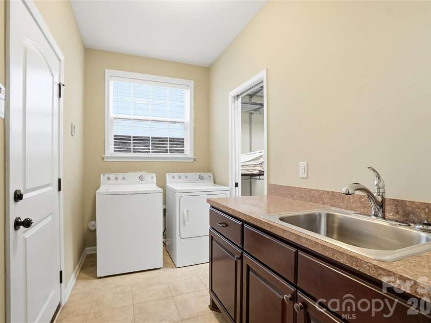 1376 Winged Foot Drive, Denver, NC 28037.  MLS# CAR4306833, YatesRealty ID 12533. 