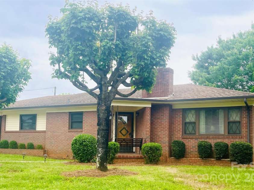 2135 Enon Road, Morganton, NC 28655.  MLS# CAR4257475, YatesRealty ID 12533. Main