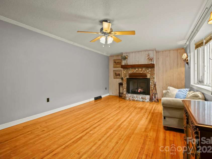 1697 Balm Highway, Banner Elk, NC 28604.  MLS# CAR4232252, YatesRealty ID 12535. 