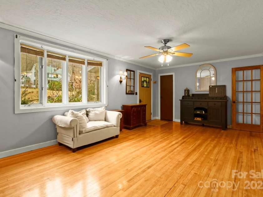 1697 Balm Highway, Banner Elk, NC 28604.  MLS# CAR4232252, YatesRealty ID 12535. 