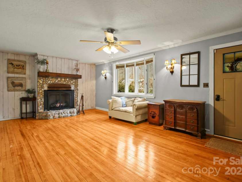 1697 Balm Highway, Banner Elk, NC 28604.  MLS# CAR4232252, YatesRealty ID 12535. 