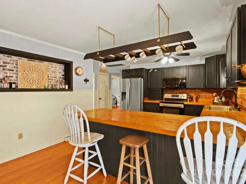 1697 Balm Highway, Banner Elk, NC 28604.  MLS# CAR4232252, YatesRealty ID 12535. 