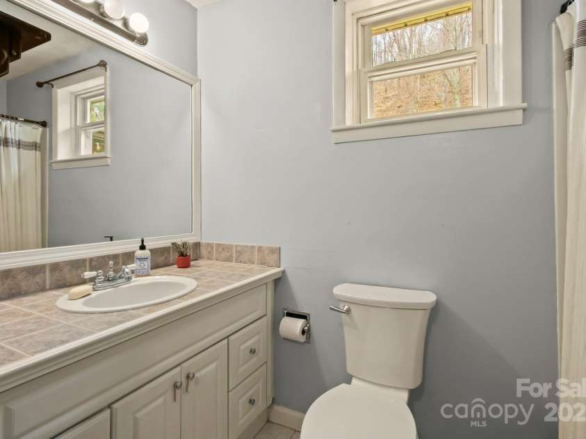 1697 Balm Highway, Banner Elk, NC 28604.  MLS# CAR4232252, YatesRealty ID 12535. 