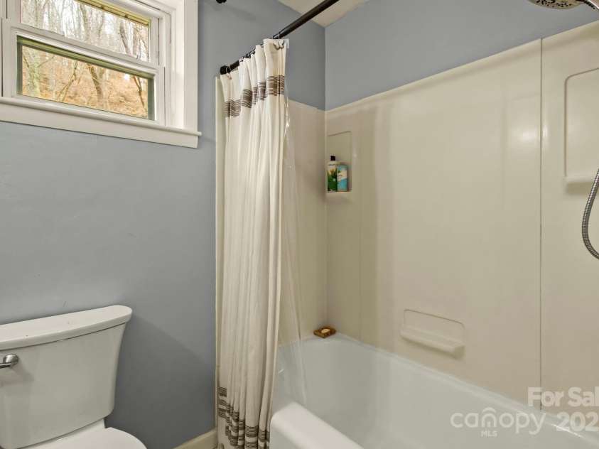 1697 Balm Highway, Banner Elk, NC 28604.  MLS# CAR4232252, YatesRealty ID 12535. 