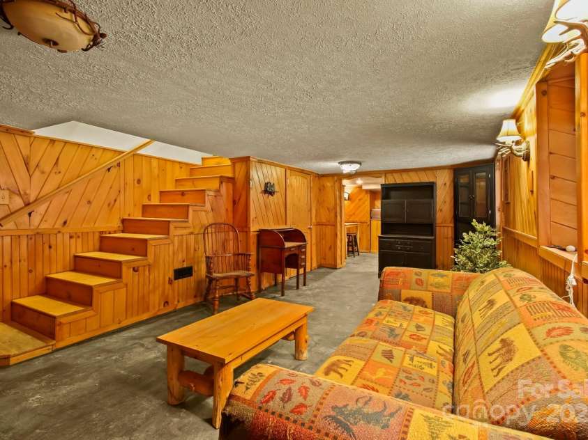 1697 Balm Highway, Banner Elk, NC 28604.  MLS# CAR4232252, YatesRealty ID 12535. 