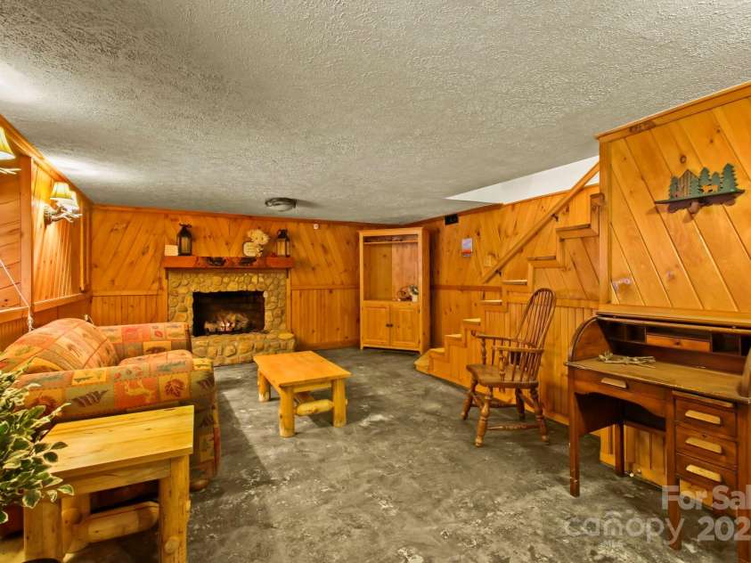 1697 Balm Highway, Banner Elk, NC 28604.  MLS# CAR4232252, YatesRealty ID 12535. 