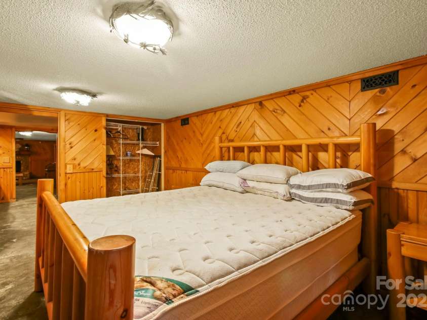 1697 Balm Highway, Banner Elk, NC 28604.  MLS# CAR4232252, YatesRealty ID 12535. 