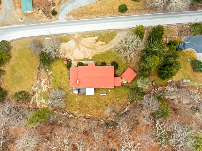 1697 Balm Highway, Banner Elk, NC 28604.  MLS# CAR4232252, YatesRealty ID 12535. 