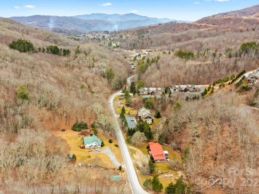 1697 Balm Highway, Banner Elk, NC 28604.  MLS# CAR4232252, YatesRealty ID 12535. 