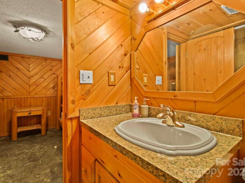 1697 Balm Highway, Banner Elk, NC 28604.  MLS# CAR4232252, YatesRealty ID 12535. 