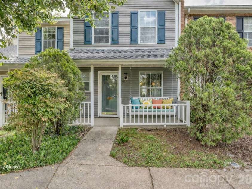 8211 Golf Ridge Drive, Charlotte, NC 28277.  MLS# CAR4365796, YatesRealty ID 12538. 