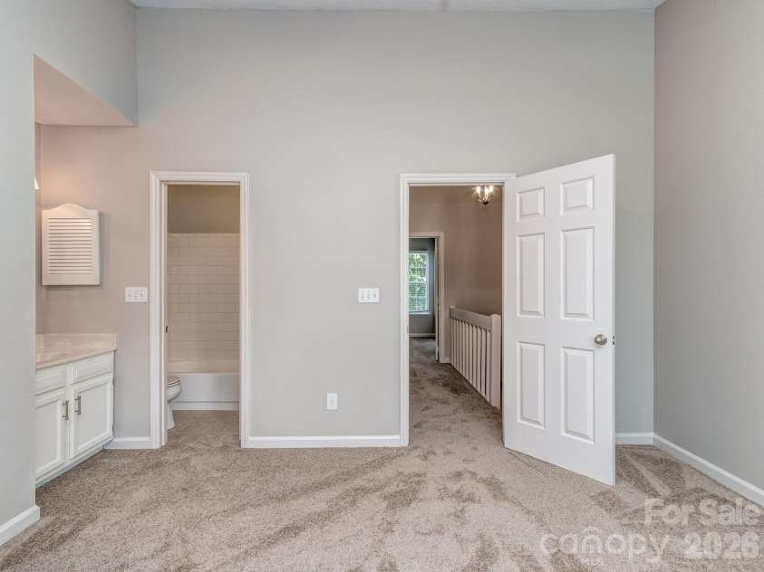 8211 Golf Ridge Drive, Charlotte, NC 28277.  MLS# CAR4365796, YatesRealty ID 12538. 