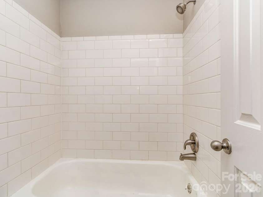 8211 Golf Ridge Drive, Charlotte, NC 28277.  MLS# CAR4365796, YatesRealty ID 12538. 