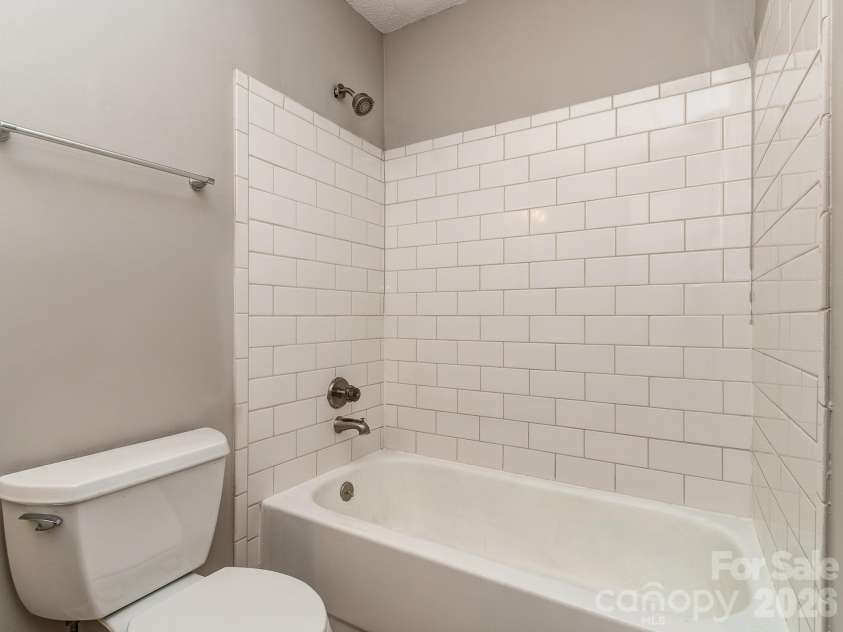 8211 Golf Ridge Drive, Charlotte, NC 28277.  MLS# CAR4365796, YatesRealty ID 12538. 