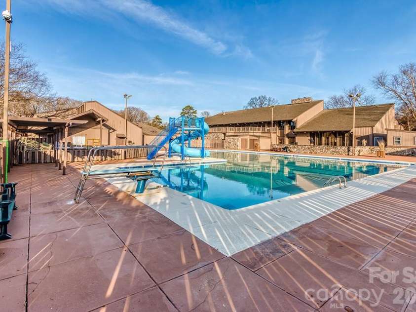 8211 Golf Ridge Drive, Charlotte, NC 28277.  MLS# CAR4365796, YatesRealty ID 12538. 