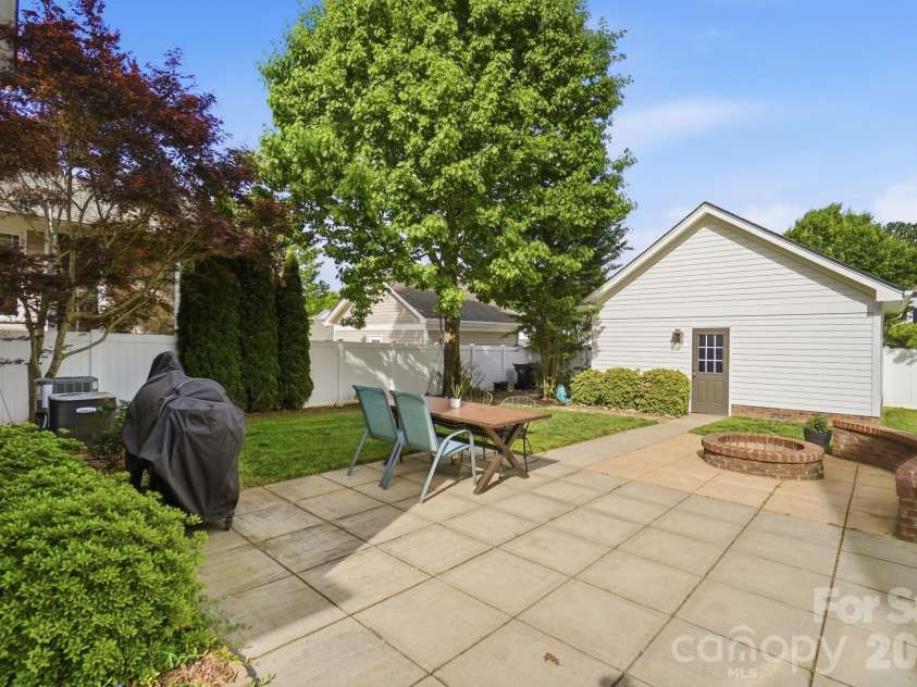 4333 Birkshire Heights, Fort Mill, SC 29708.  MLS# CAR4367849, YatesRealty ID 12539. 