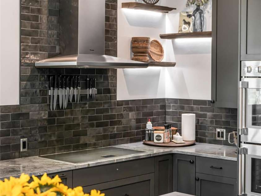 94 Laurel Ledge Way, Fletcher, NC 28732.  MLS# CAR4251091, YatesRealty ID 12539. 