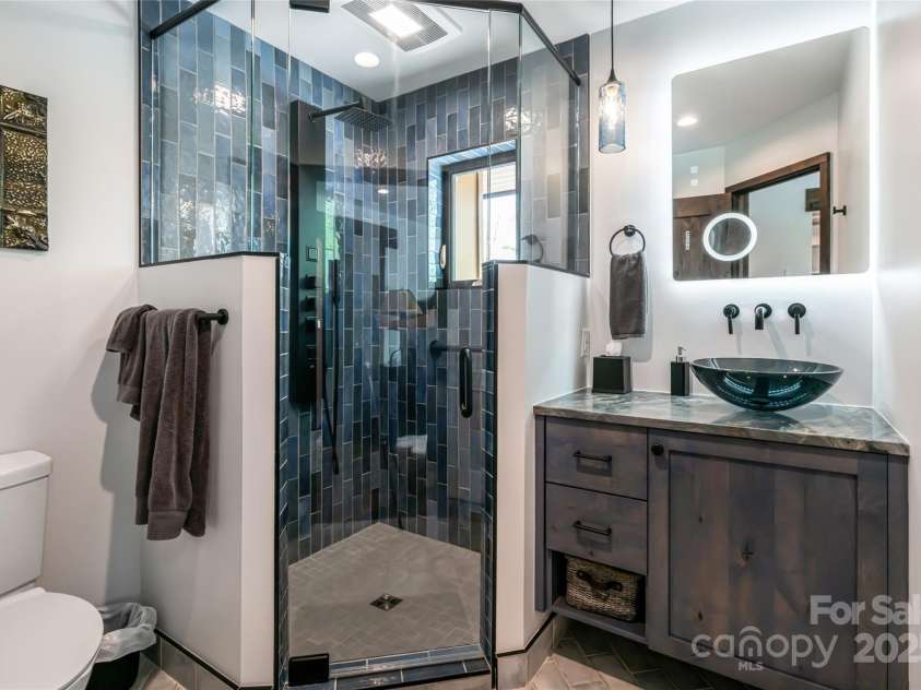 94 Laurel Ledge Way, Fletcher, NC 28732.  MLS# CAR4251091, YatesRealty ID 12539. 