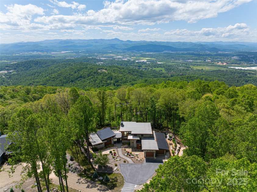 94 Laurel Ledge Way, Fletcher, NC 28732.  MLS# CAR4251091, YatesRealty ID 12539. 