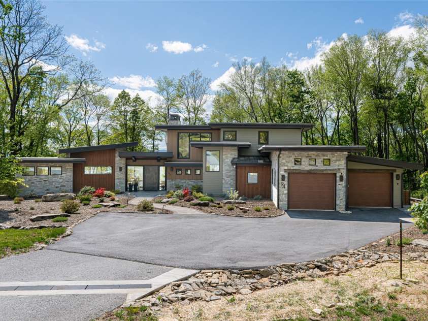 94 Laurel Ledge Way, Fletcher, NC 28732.  MLS# CAR4276300, YatesRealty ID 12539. 