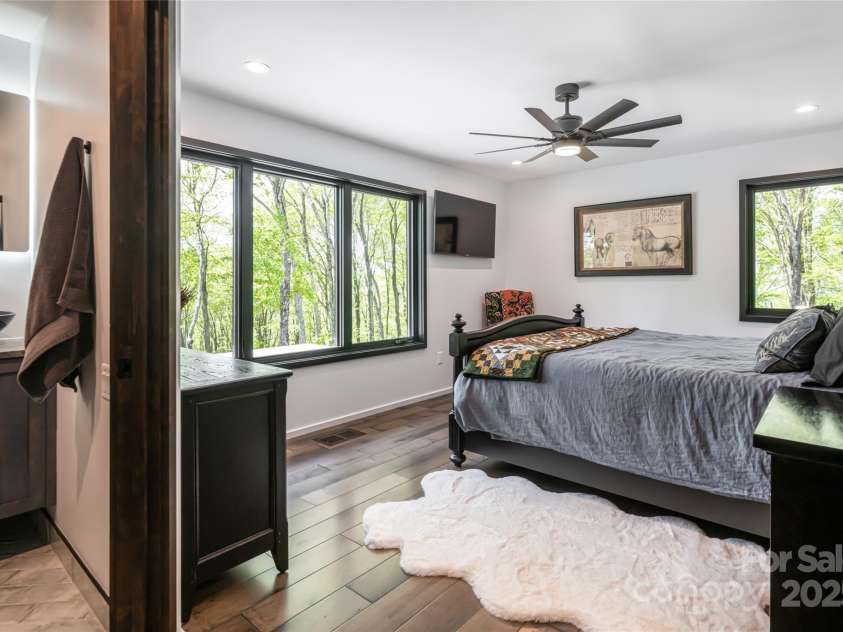 94 Laurel Ledge Way, Fletcher, NC 28732.  MLS# CAR4276300, YatesRealty ID 12539. 