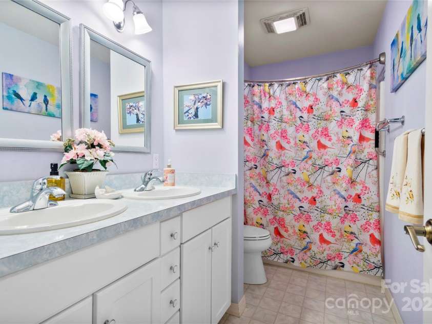 137 Echo Ridge, Maggie Valley, NC 28751.  MLS# CAR4327523, YatesRealty ID 1254. 