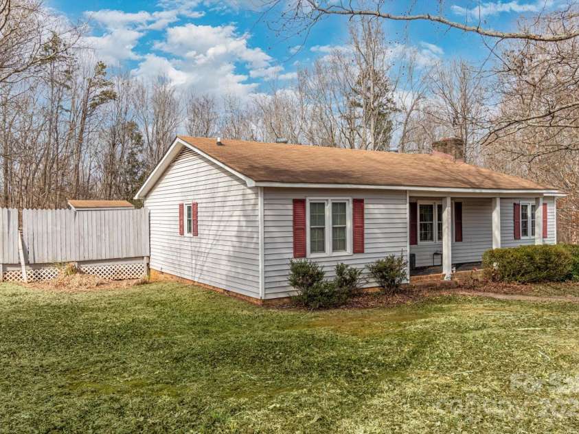 3015 Pageland Highway, Lancaster, SC 29720.  MLS# CAR4217759, YatesRealty ID 1254. 