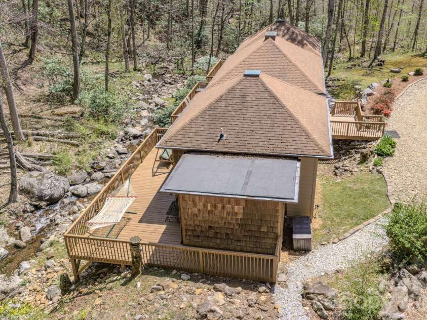 426 Cook Town Road, Bakersville, NC 28705.  MLS# CAR4371118, YatesRealty ID 12540. 