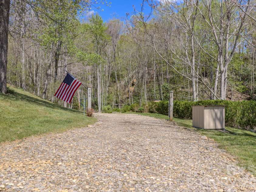 426 Cook Town Road, Bakersville, NC 28705.  MLS# CAR4371118, YatesRealty ID 12540. 