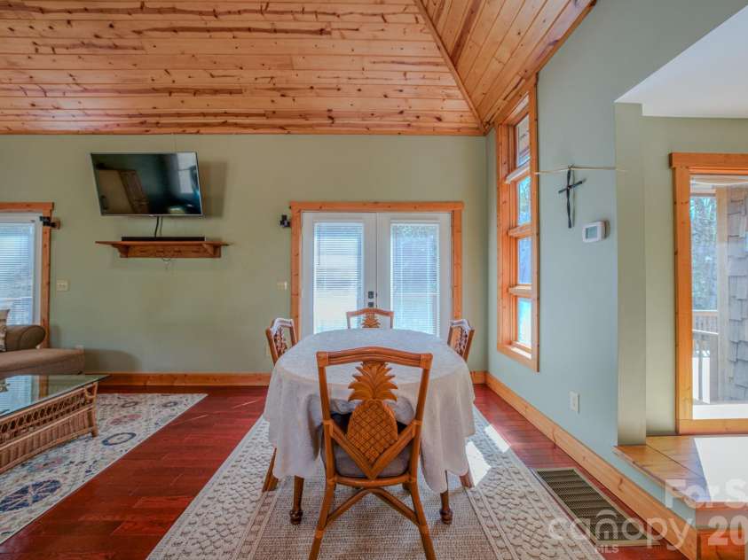 426 Cook Town Road, Bakersville, NC 28705.  MLS# CAR4371118, YatesRealty ID 12540. 