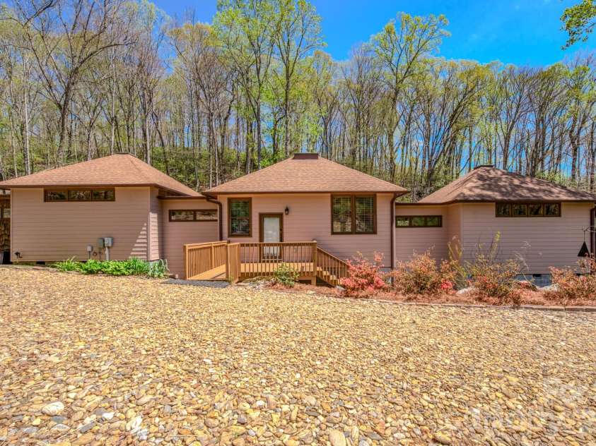 426 Cook Town Road, Bakersville, NC 28705.  MLS# CAR4371118, YatesRealty ID 12540. 