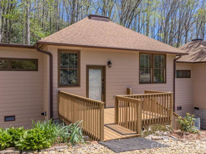 426 Cook Town Road, Bakersville, NC 28705.  MLS# CAR4371118, YatesRealty ID 12540. Front Door Entry